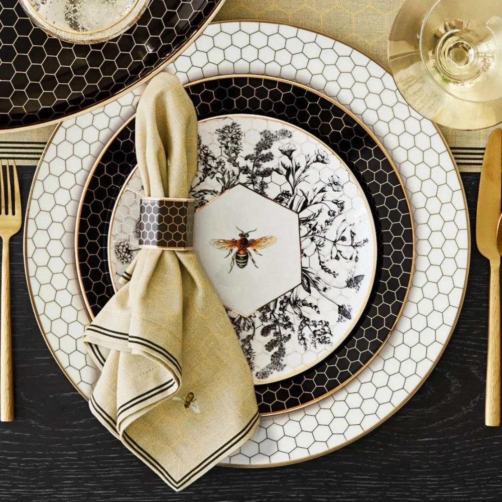 New In The Box Williams Sonoma Honeycomb Napkin Rings, Set of 4